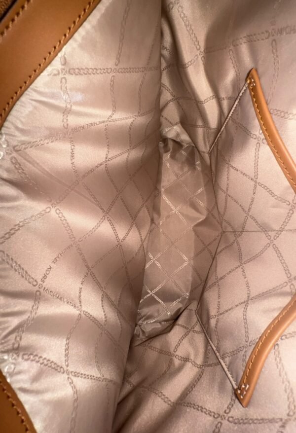 MICHAEL KORS - VOYAGER BAG - Image 3